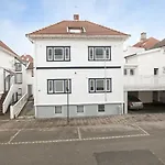 Central Studio Apartment Apt 101